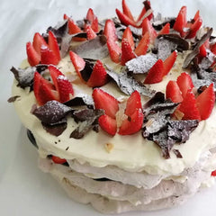 Bolo De Merengue De Morango